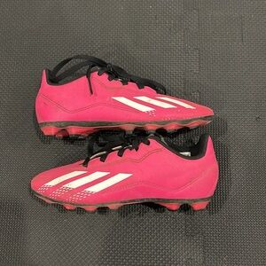Adidas Youth soccer cleats pink Size 1 - Very Good Condition